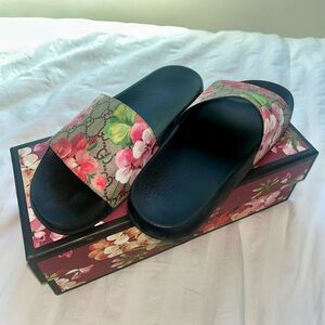 Gucci Floral Black Sandals